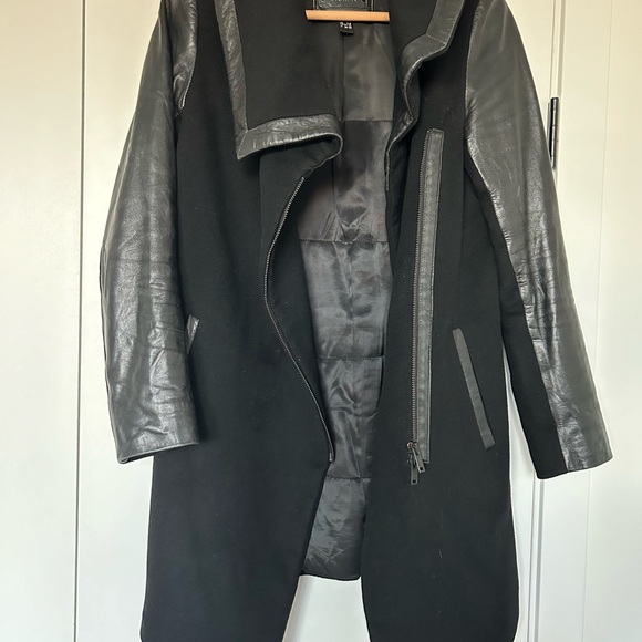 Danier Leather Wool Peacoat - Picture 4 of 6